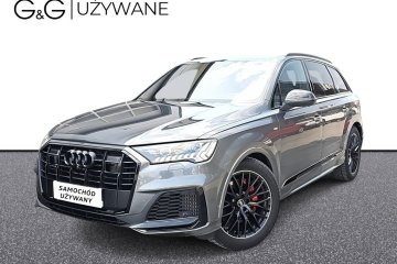 Skrętna tylna oś, pneumatyka, hak, head up, kamery 360, matrixy